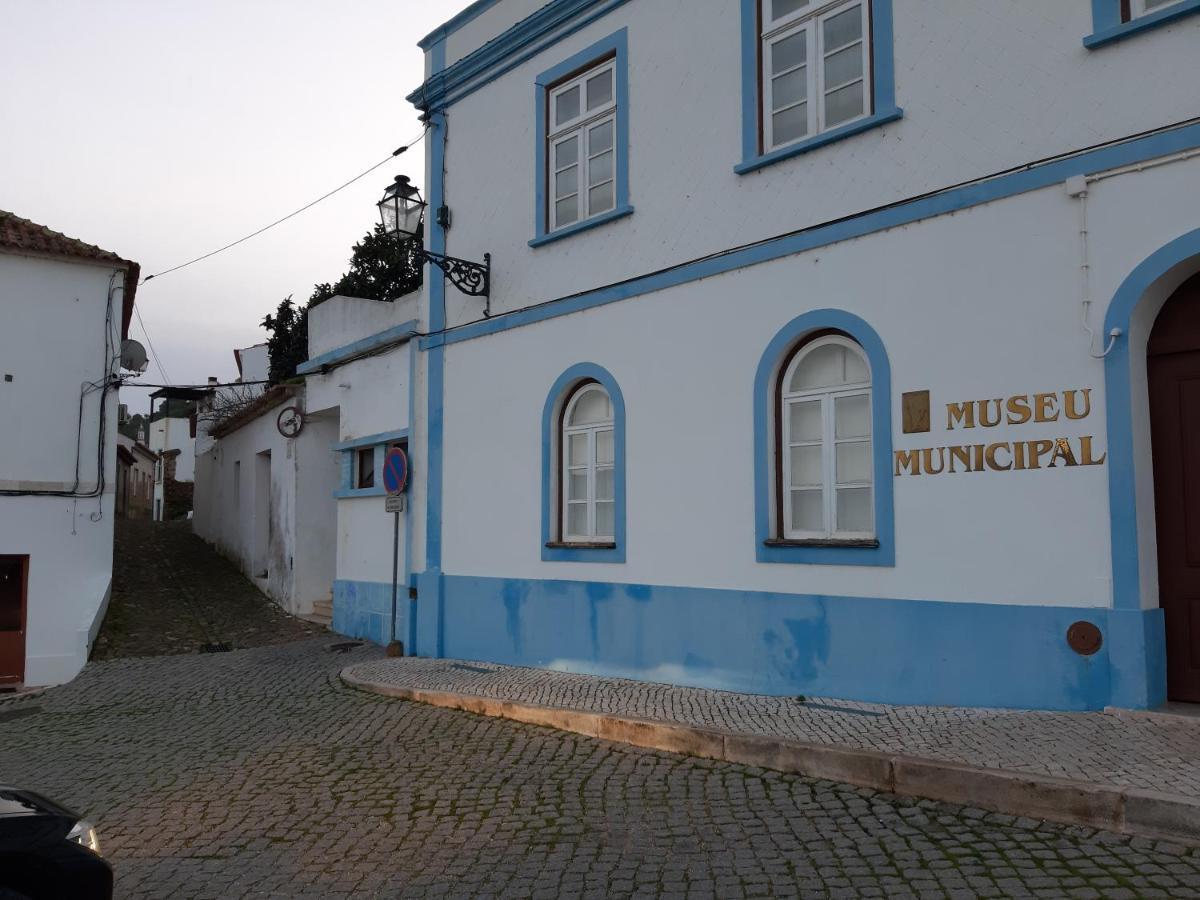 Casa Bárbara - No centro histórico de Aljezur Vila Exterior foto
